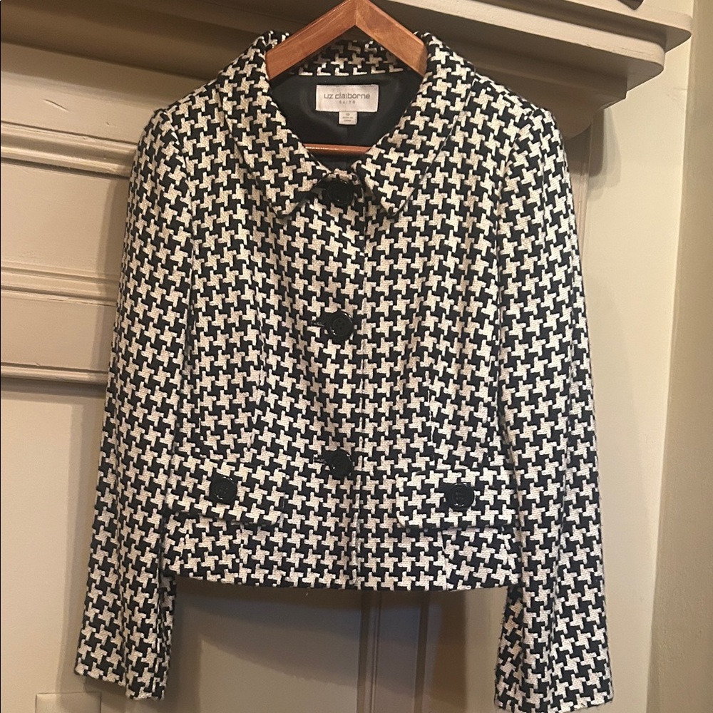 Liz Claiborne Houndstooth Blazer in Black and White